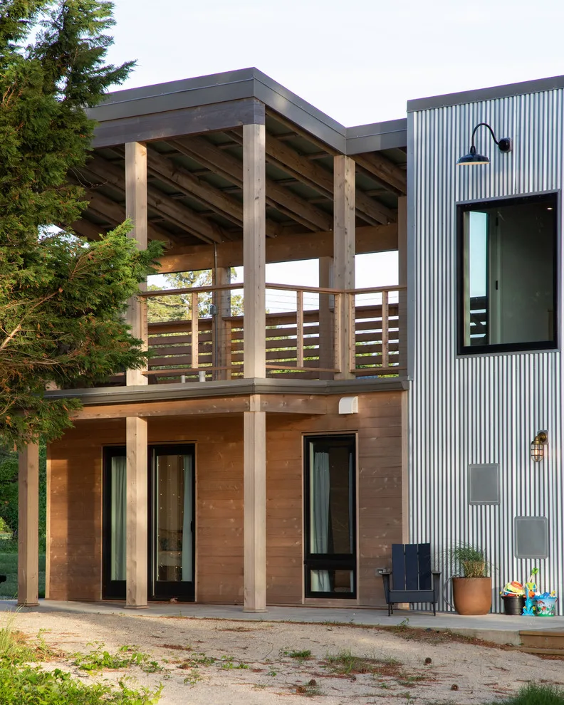 Contemporary warmth by the water by David D. Quillin Architecture - Photo 14