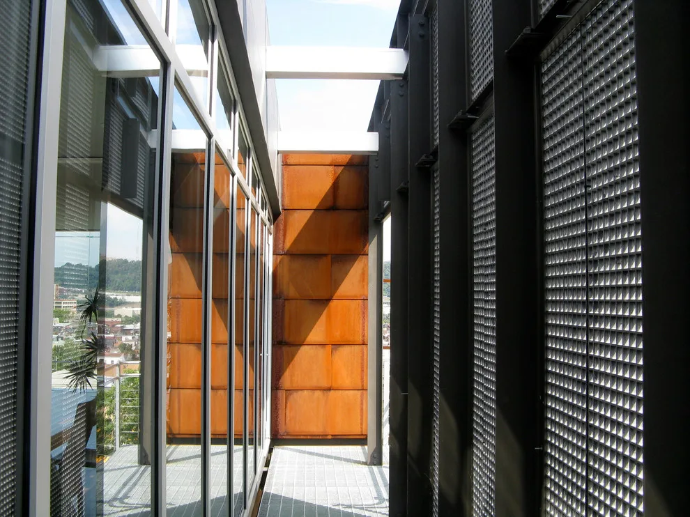 Green Jewel Glass Studio by FISHER ARCHitecture - Photo 10