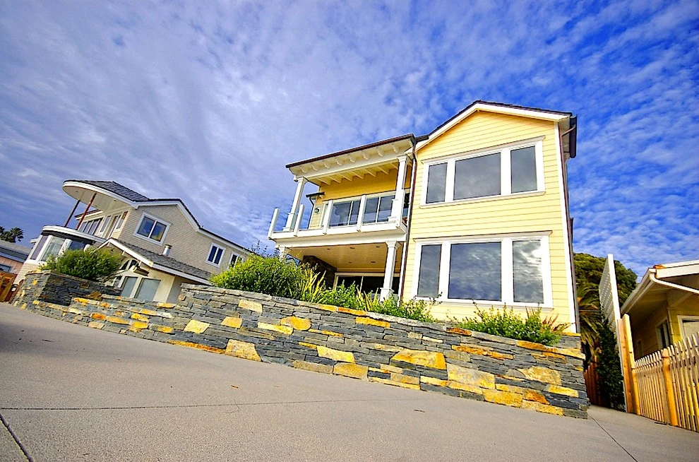 Ventura Faria Beach House by Scarlett's Landscape, Inc. - Photo 12