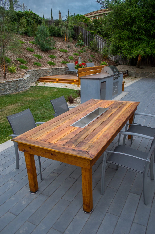 Thousand Oaks Modern Backyard by Scarlett's Landscape, Inc. - Photo 4
