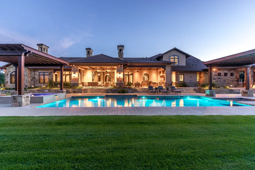 Elegant Bespoke Residence by Nathan Winchester Designs - Photo 4