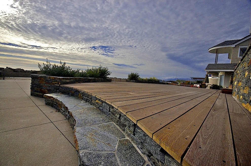 Ventura Faria Beach House by Scarlett's Landscape, Inc. - Photo 11