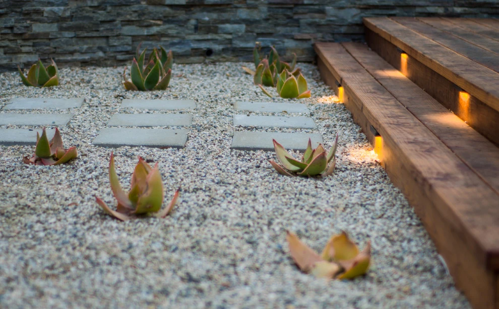 Thousand Oaks Modern Backyard by Scarlett's Landscape, Inc. - Photo 19