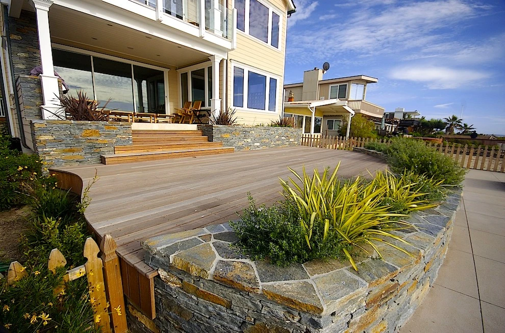 Ventura Faria Beach House by Scarlett's Landscape, Inc. - Photo 14