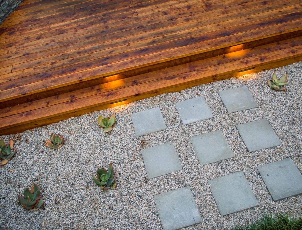 Thousand Oaks Modern Backyard by Scarlett's Landscape, Inc. - Photo 12