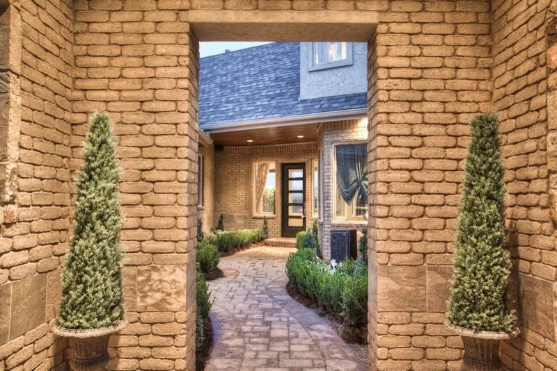 Florida-Inspired Award-Winning Home Parade by Jaggers Home Design - Photo 14