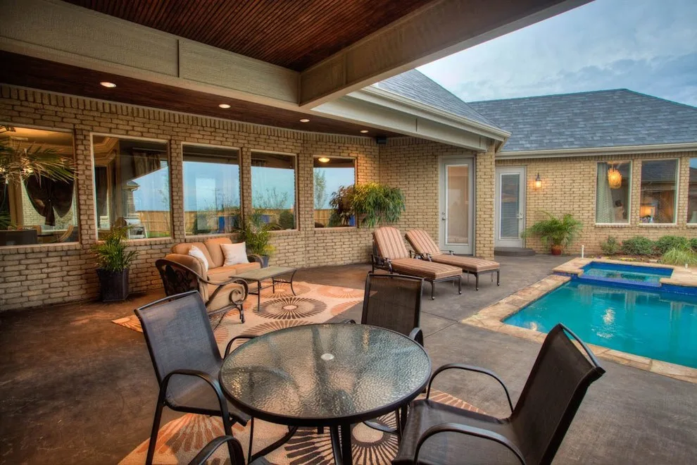 Florida-Inspired Award-Winning Home Parade by Jaggers Home Design - Photo 42