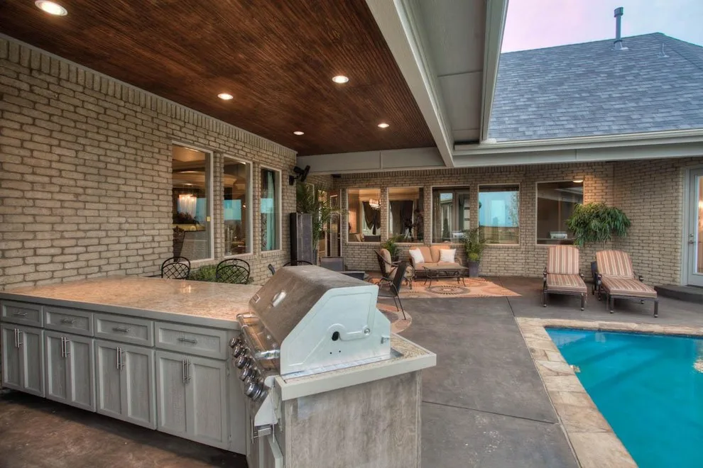 Florida-Inspired Award-Winning Home Parade by Jaggers Home Design - Photo 56