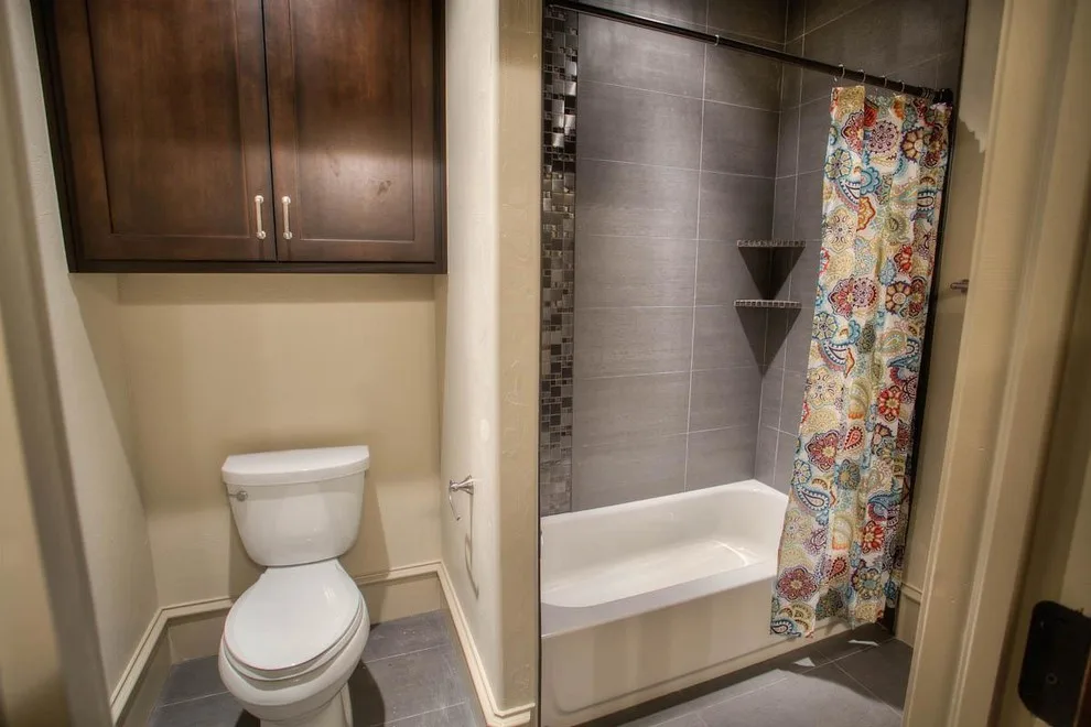 Florida-Inspired Award-Winning Home Parade by Jaggers Home Design - Photo 19