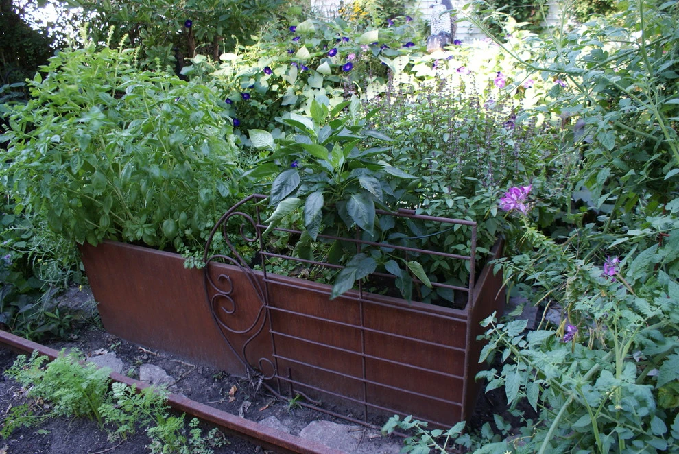 St. Paul Working Garden by Stonepocket Unique Landscapes - Photo 4