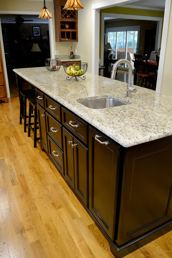 Transforming Darkness into Light: A Kitchen Makeover Brimming with Inspiration by Kustom Home Design - Photo 10