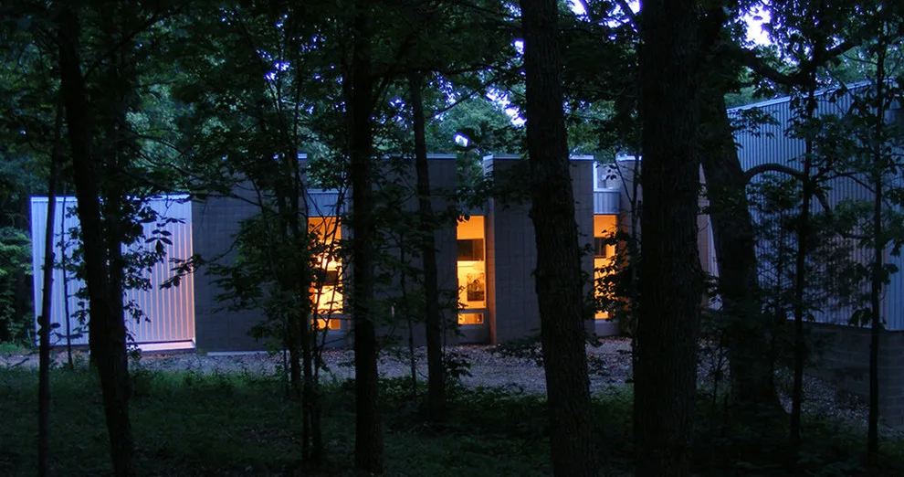 Artistic Abode by BRYArchitecture - Photo 3