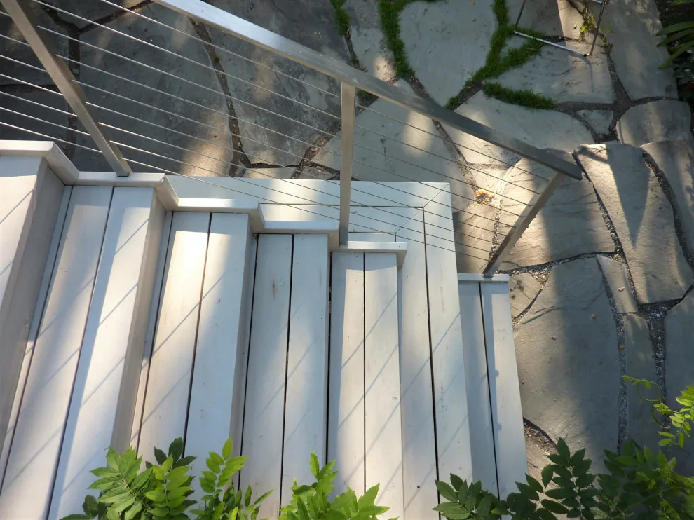Deck: when do stairs transcend their basic function? by Rebecca Schnier Architecture - Photo 3