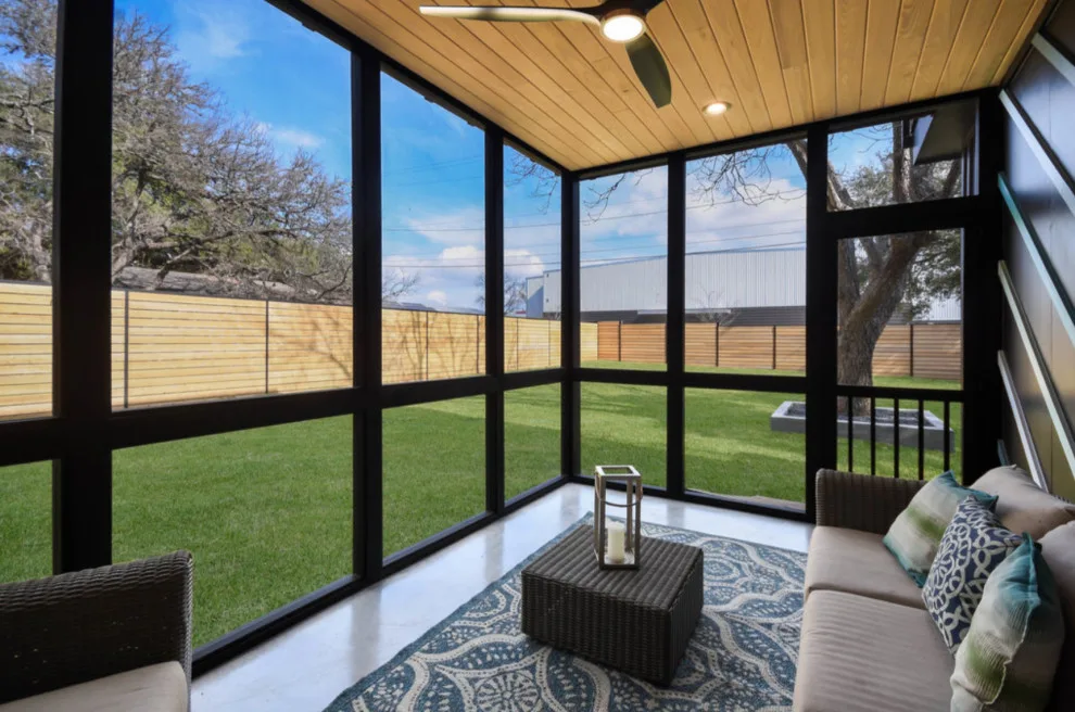 Garnett Residence by Element 5 Architecture - Photo 2