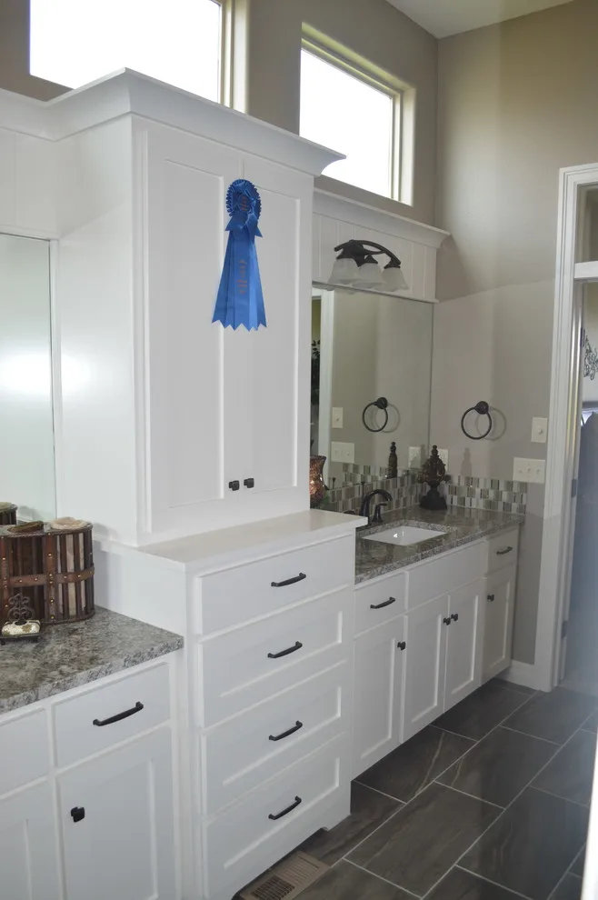 Gearhart Homes, 2015 Parade Selection by Design Group Architects Ltd. - Photo 9