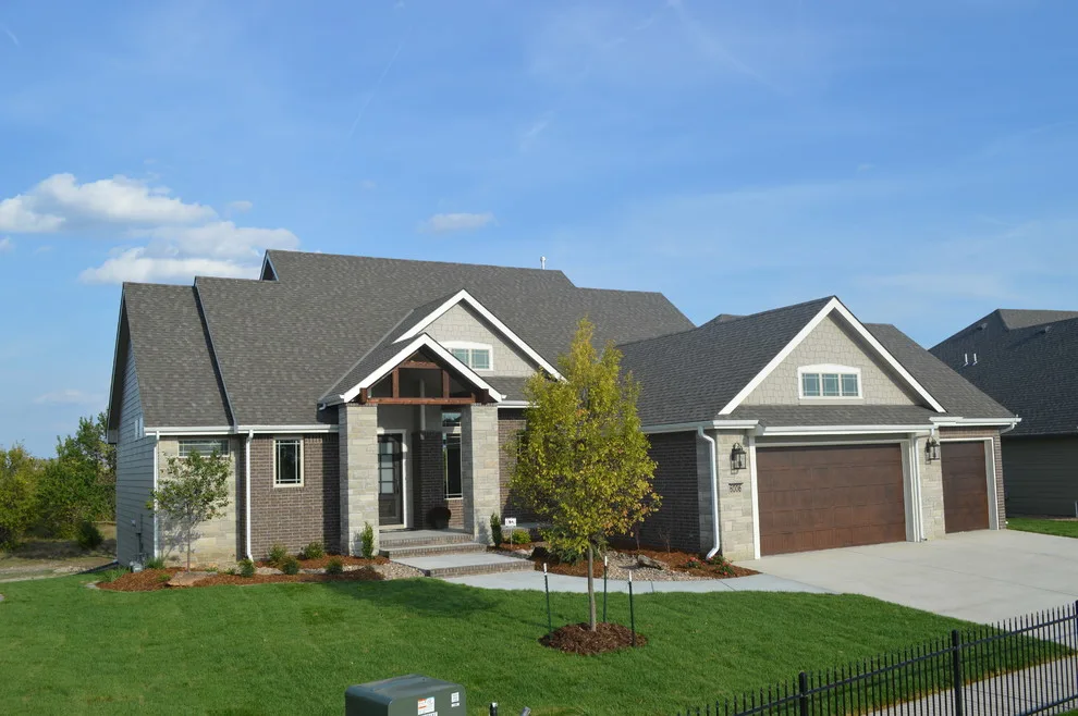 Gearhart Homes, 2015 Parade Selection by Design Group Architects Ltd. - Photo 10