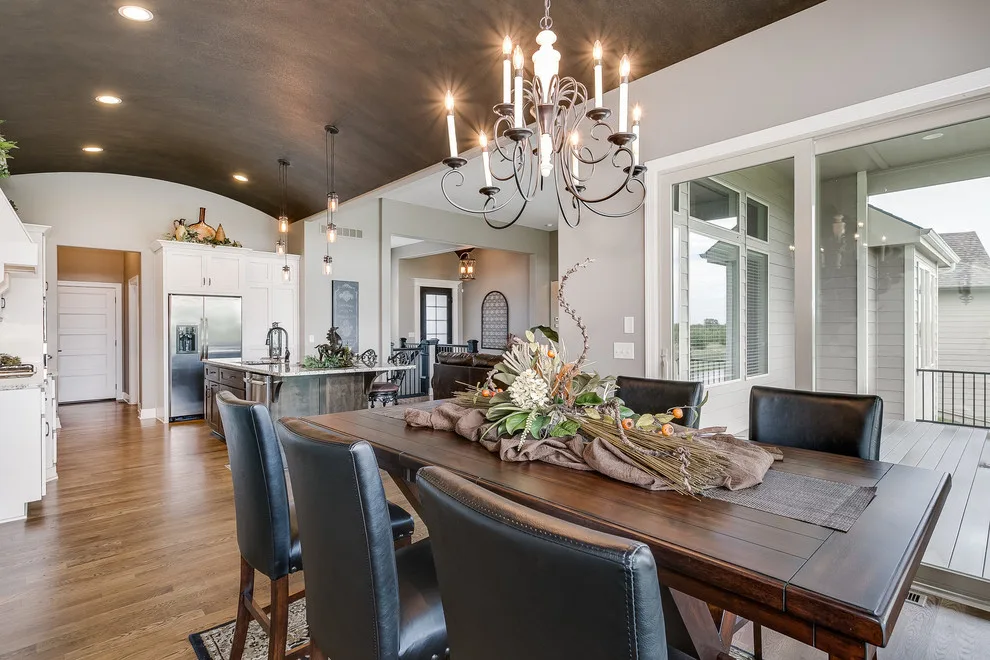 Gearhart Homes, 2015 Parade Selection by Design Group Architects Ltd. - Photo 5