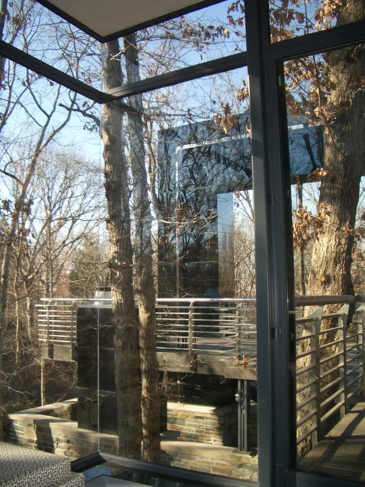 Transparent dwelling by J.E. Cundiff, Designer, Inc. - Photo 10