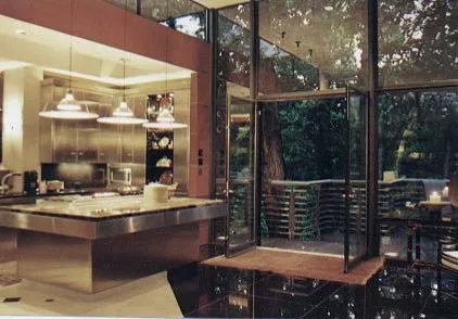 Transparent dwelling by J.E. Cundiff, Designer, Inc. - Photo 5