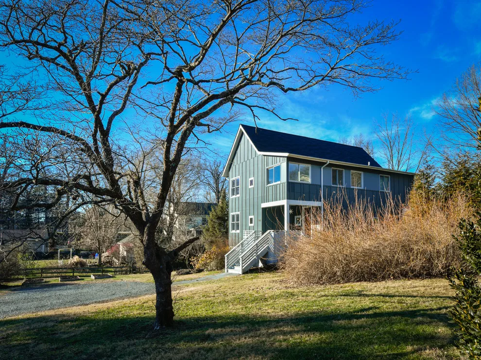 Get House by Longhouse Architects - Photo 2
