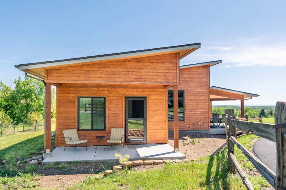 Golden Accessory Dwelling Unit by F9 Productions Inc. - Photo 6