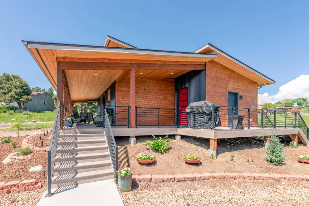 Golden Accessory Dwelling Unit by F9 Productions Inc. - Photo 2