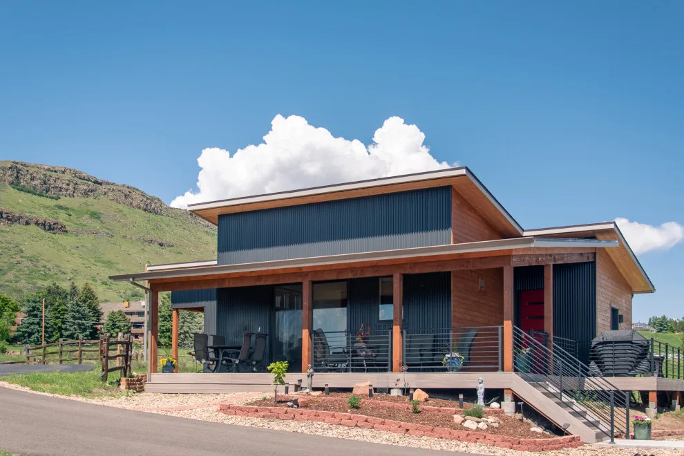 Golden Accessory Dwelling Unit by F9 Productions Inc. - Photo 8