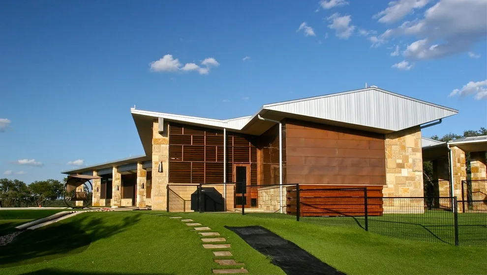 Golfers' Workshop by Barley|Pfeiffer Architecture - Photo 5