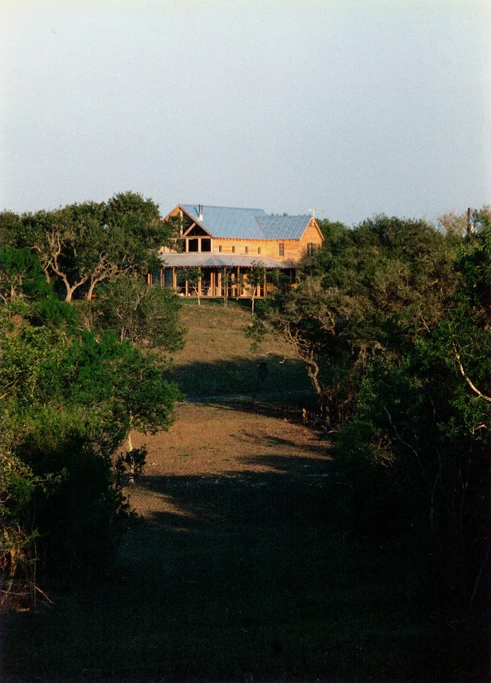 Goliad Retreat Home by Ignacio Salas-Humara Architect LLC - Photo 6