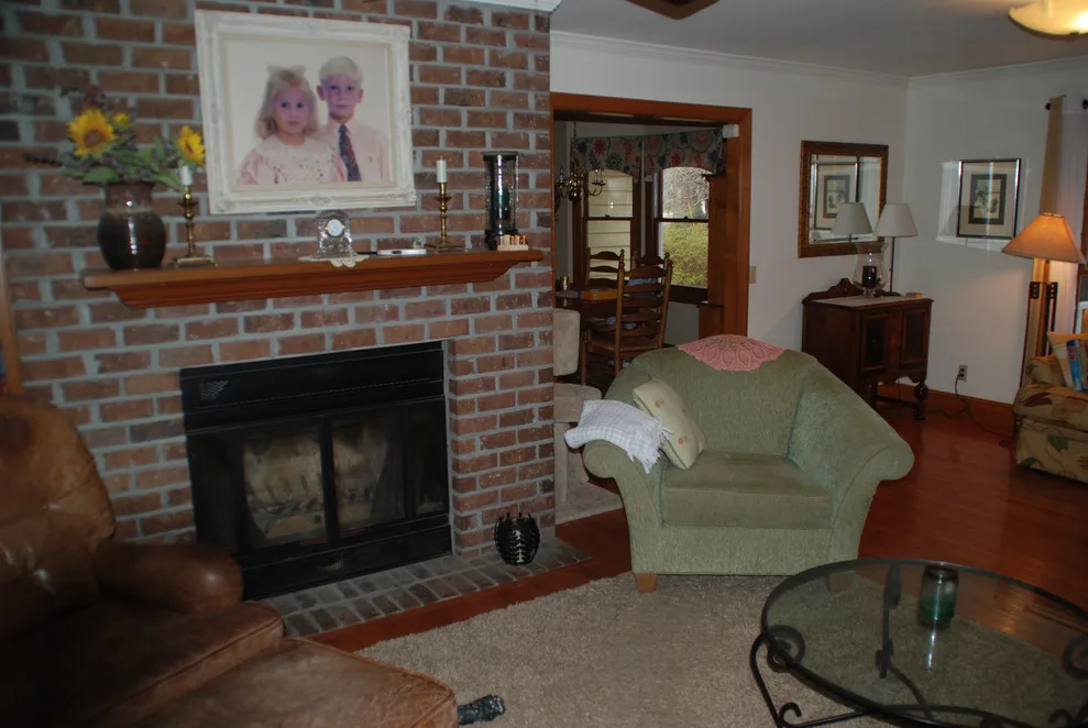 1980s Open Plan House Renovation by D. Dwayne Vernon. Architect. - Photo 2