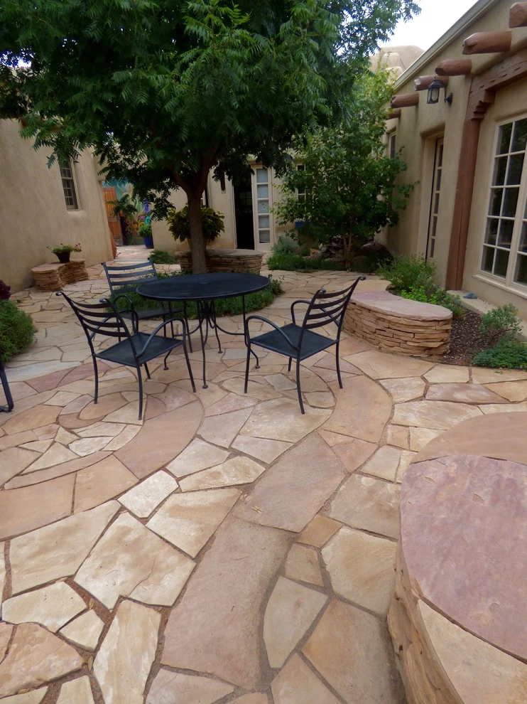 Xeric courtyard by Waterwise Landscapes Incorporated - Photo 4