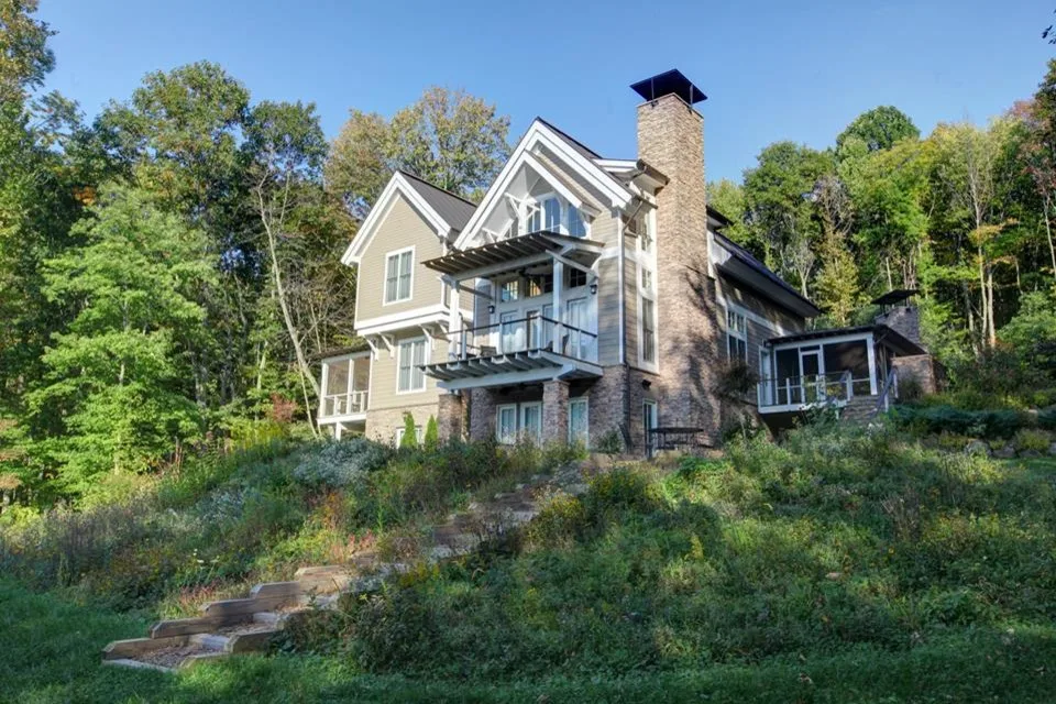 Amherst Getaway by B.O.B. - Beyond Ordinary Boundaries Architecture - Photo 3