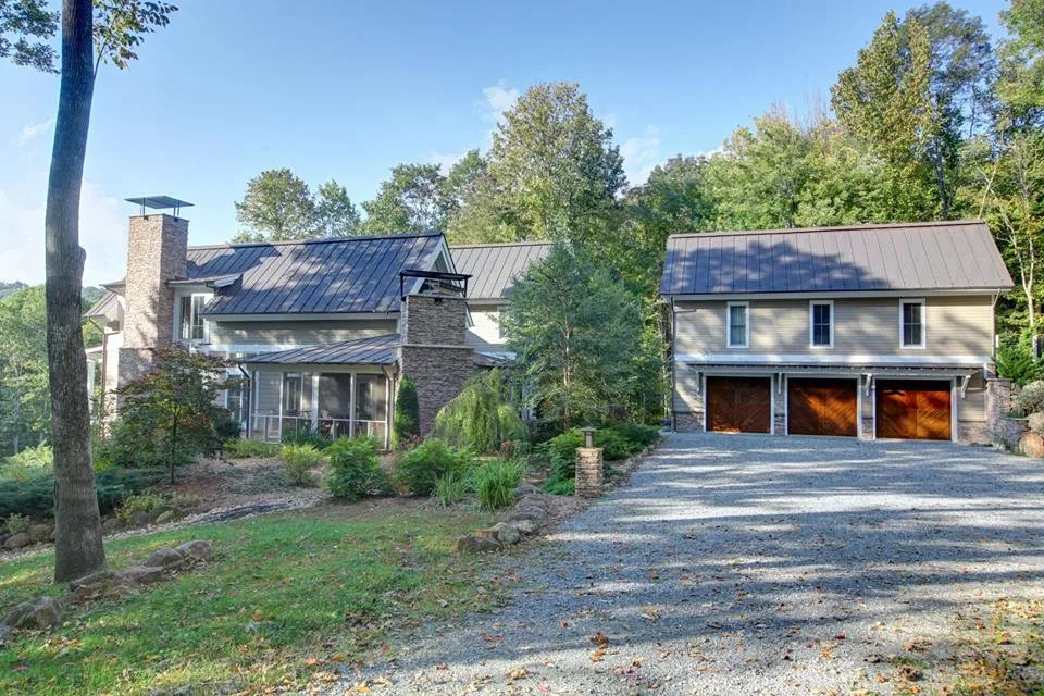 Amherst Getaway by B.O.B. - Beyond Ordinary Boundaries Architecture - Photo 7