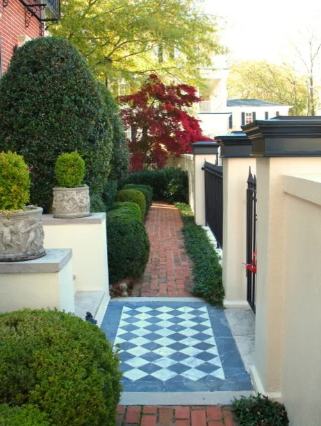 A Battery-Inspired Charleston Single by Southeast Studios Inc. - Photo 48