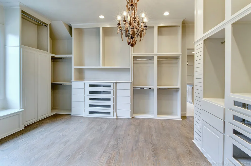 Hispanic Colonial Cottage by Heritage Design Studio - Photo 5