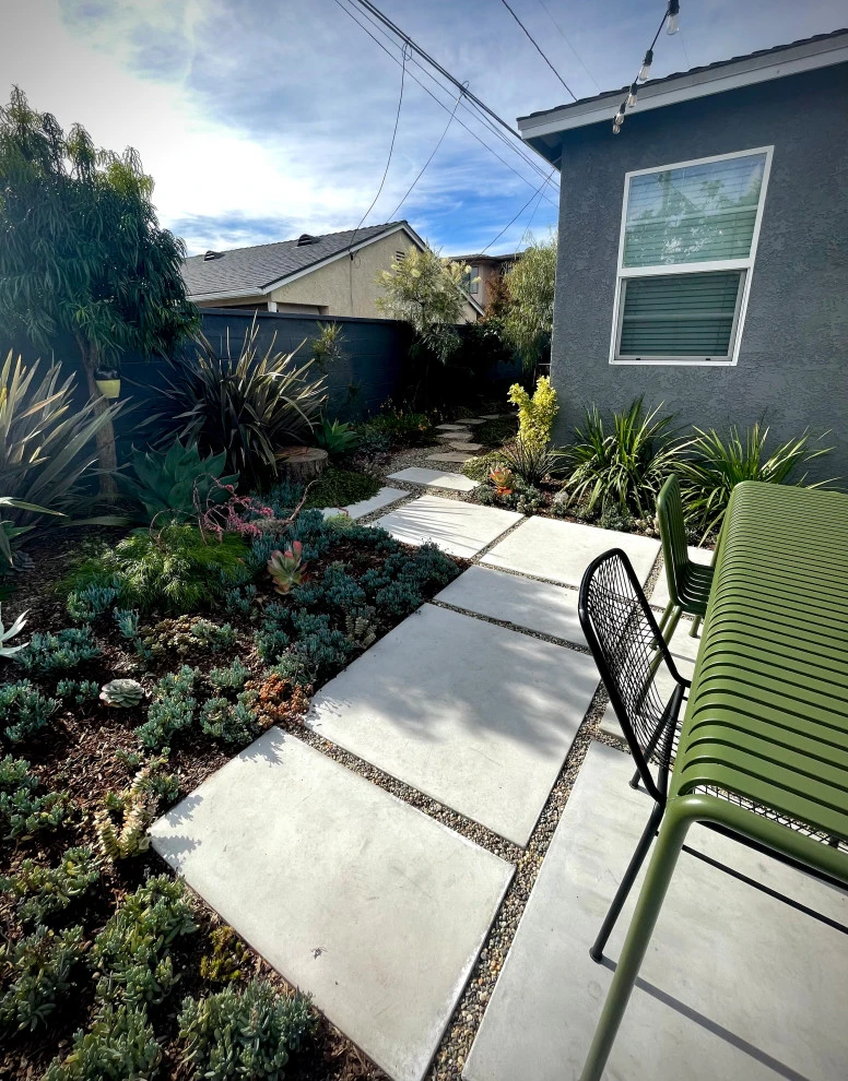 23rd Street, Manhattan Blvd by Weeds Garden Design Build LLC - Photo 14