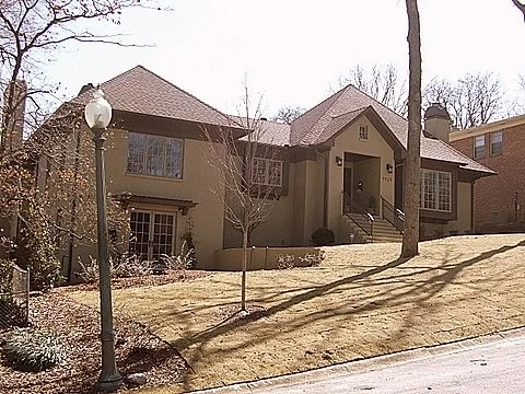 Barrett Hill Revamp by John M. Holmes Architect - Photo 3