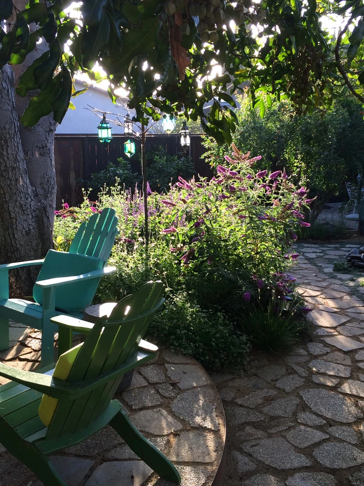 Veteran Avenue, Mar Vista by Weeds Garden Design Build LLC - Photo 11