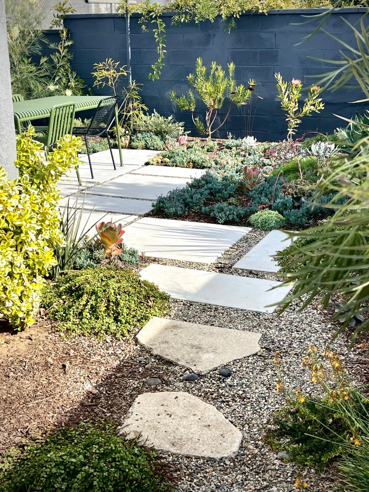 23rd Street, Manhattan Blvd by Weeds Garden Design Build LLC - Photo 9