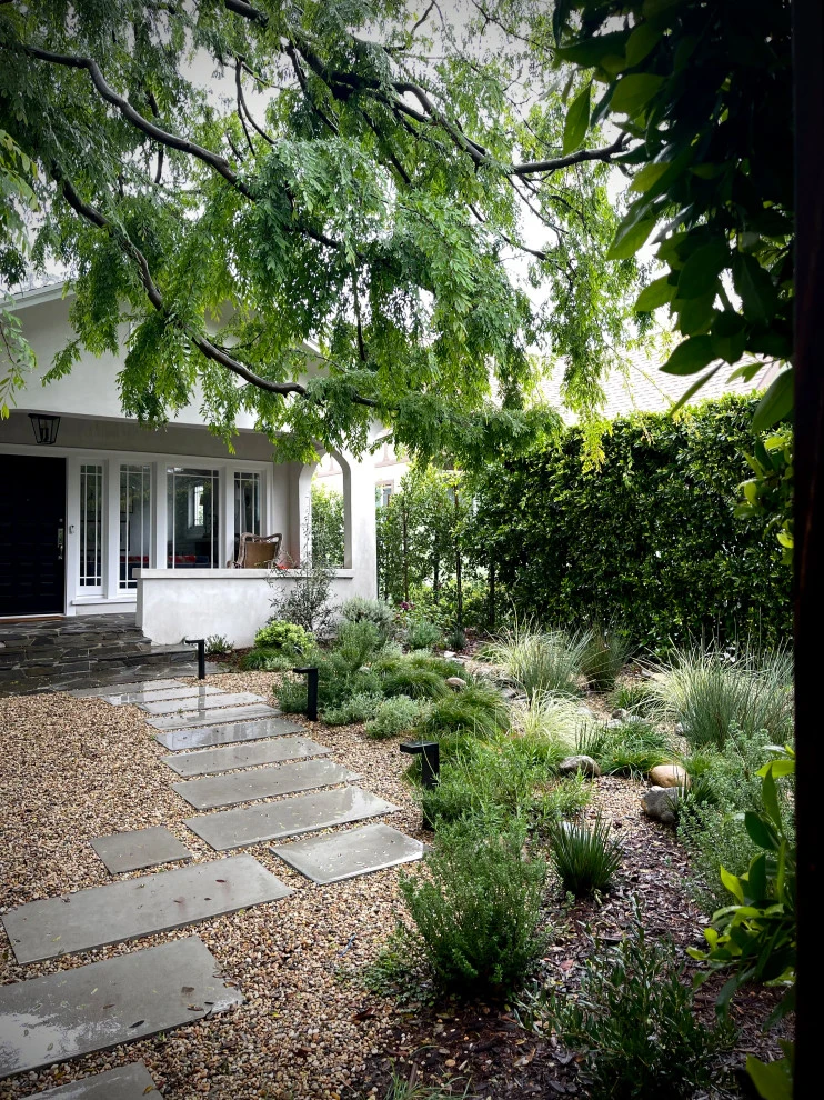 Arden Blvd, Hancock Park by Weeds Garden Design Build LLC - Photo 5