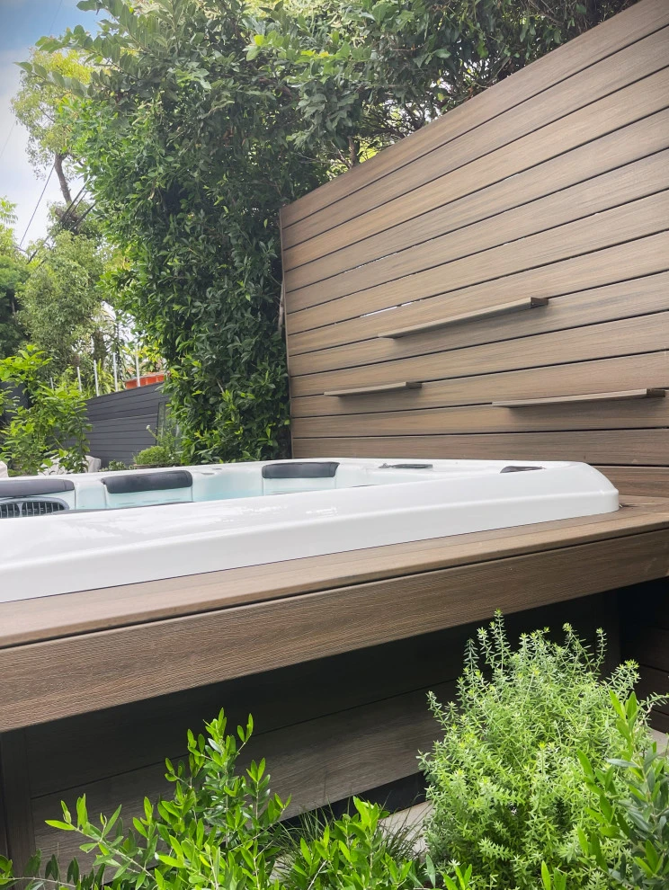 Wade Street. Mar Vista by Weeds Garden Design Build LLC - Photo 7