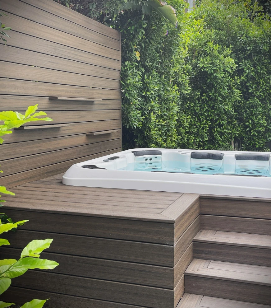 Wade Street. Mar Vista by Weeds Garden Design Build LLC - Photo 4