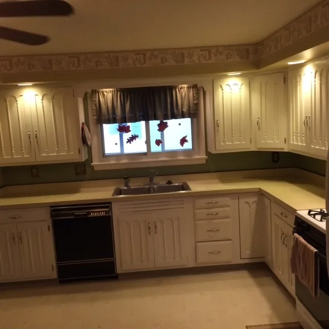 Initial Images for a New Countertop by Robertson Kitchens - Photo 3