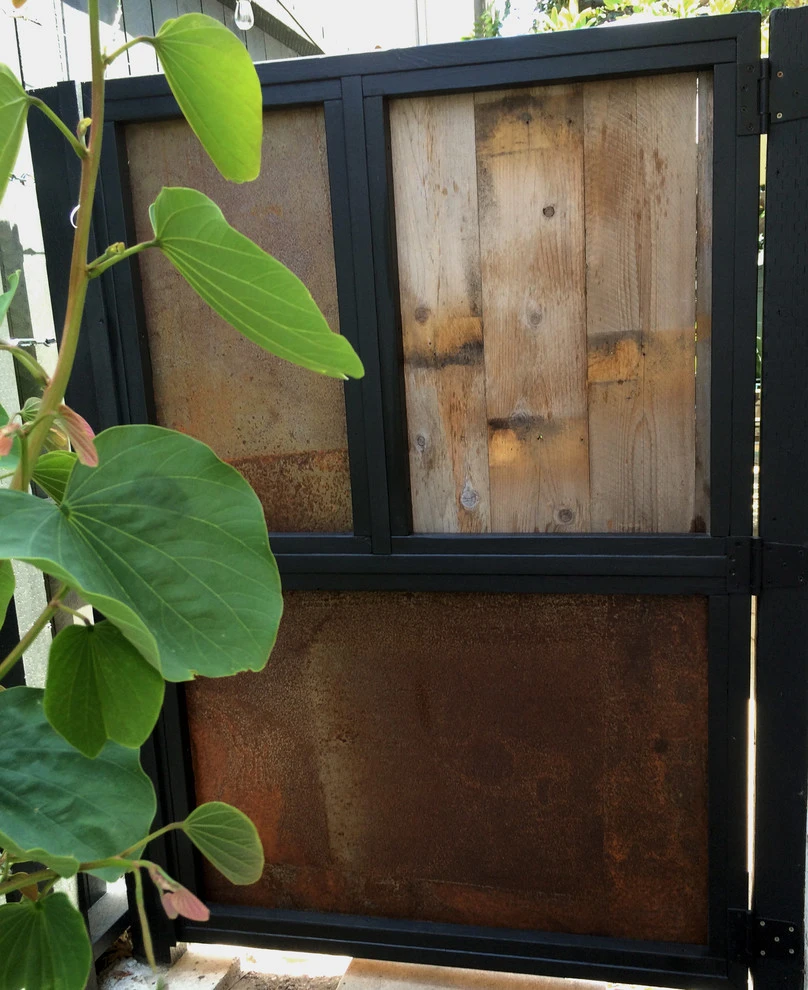 Veteran Avenue, Mar Vista by Weeds Garden Design Build LLC - Photo 15