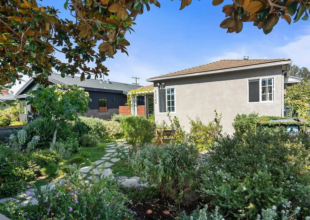 Chase Avenue, Culver City by Weeds Garden Design Build LLC - Photo 10