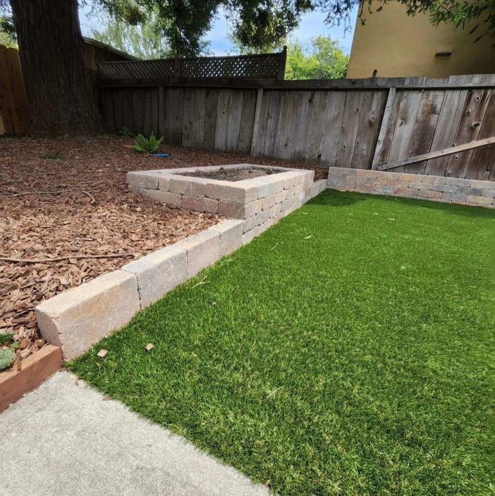Artifical turf and retaining wall project by Westcoast Hardscape - Photo 4