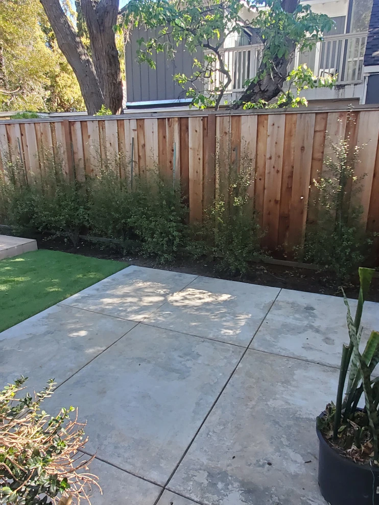 Front and backyard project by Westcoast Hardscape - Photo 11