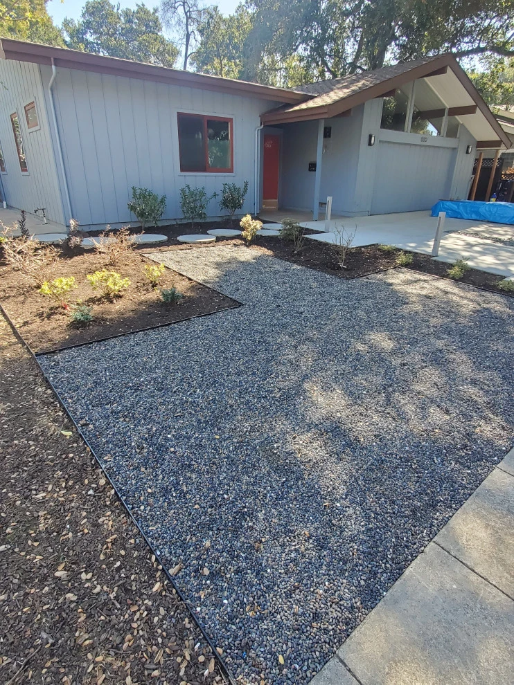 Front and backyard project by Westcoast Hardscape - Photo 10