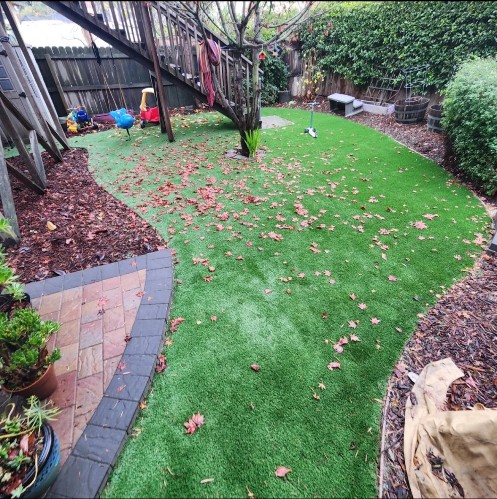 Oakland back and side yard project by Westcoast Hardscape - Photo 4