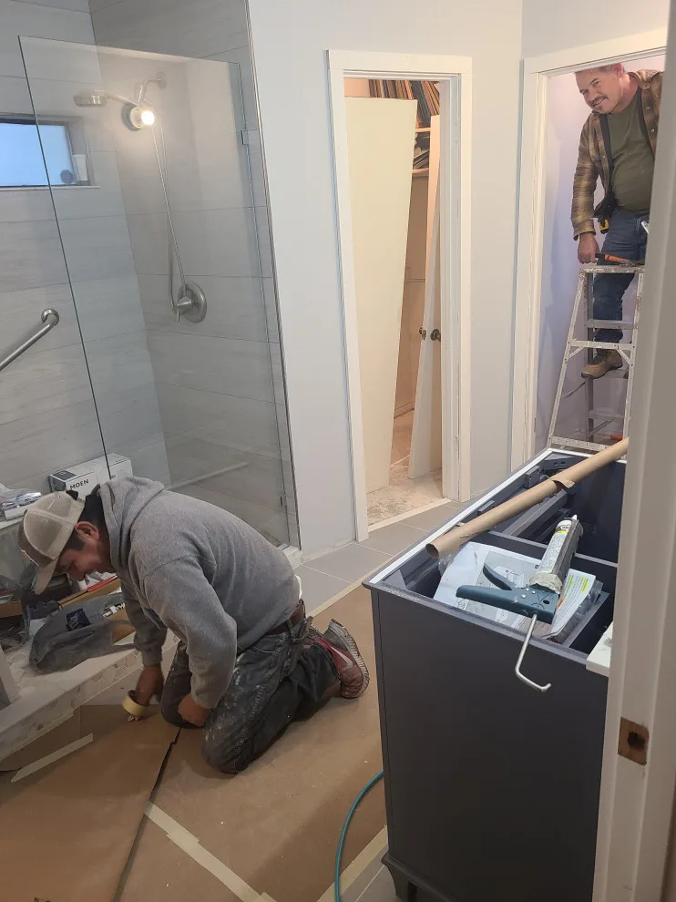 San Antonio Bathroom Renovation by Franklin & Zaldivar Architecture And Planning - Photo 8